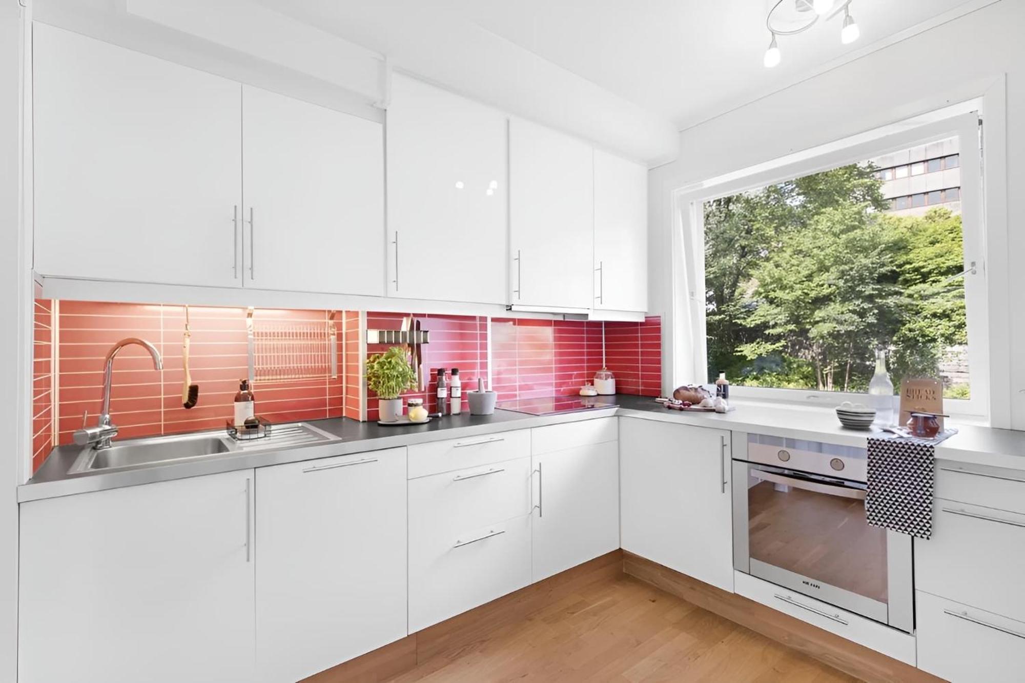 Apartment Roomsly - Balcony Near Charming Cobblestone Streets Bergen